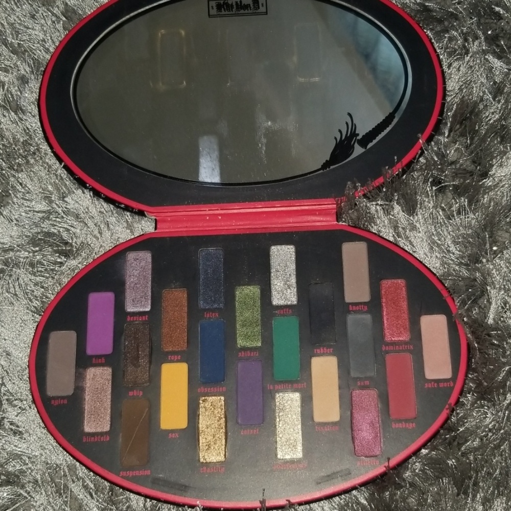 Kat von d fetish eyeshadow pallet